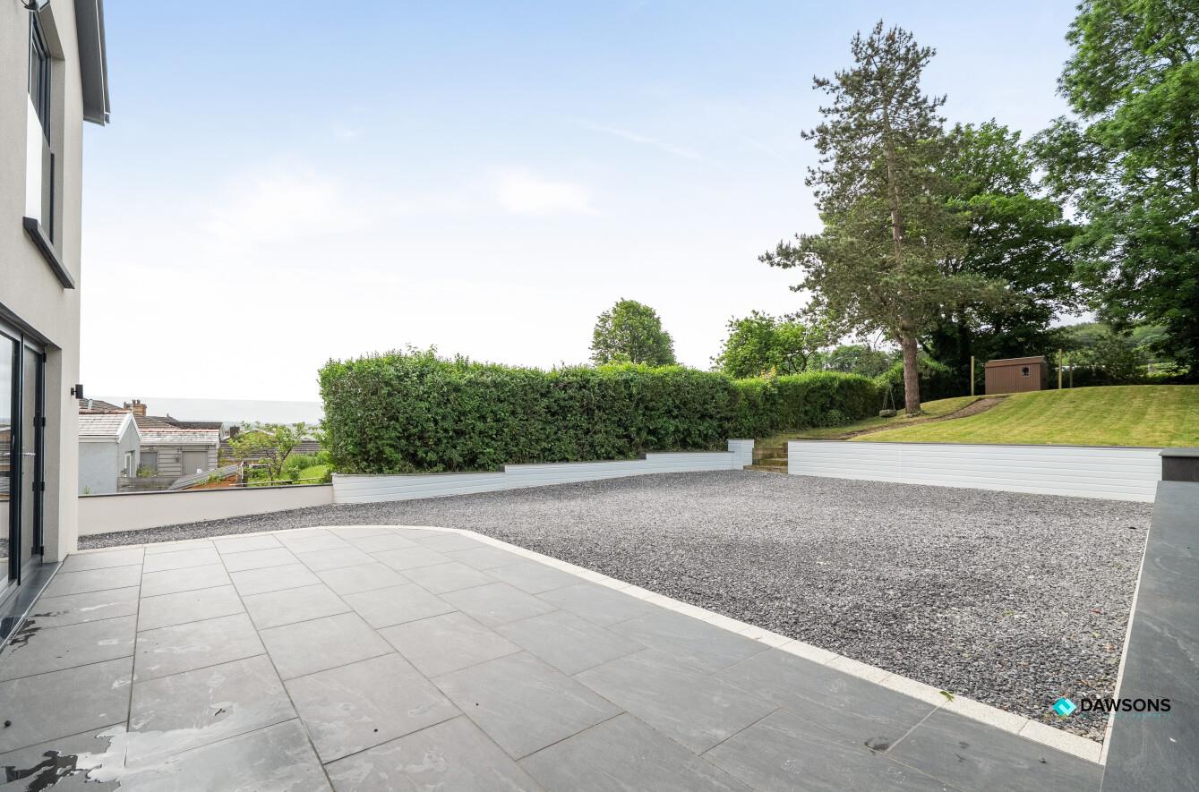 Trosserch Road, Llangennech, Llanelli, SA14 8AX